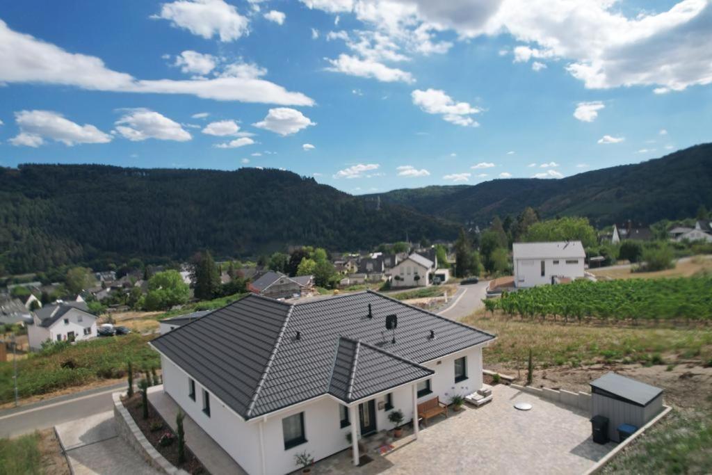 Neu - Premium-Ferienhaus Mosel-Sonne Traben-Trarbach Exterior foto